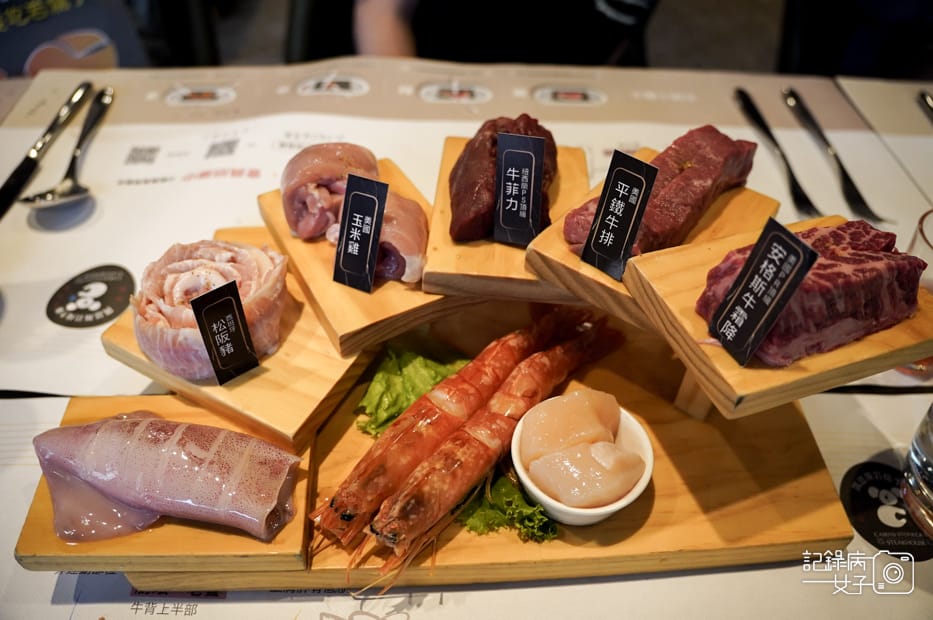 26高雄凱恩斯岩燒牛排火山岩石板岩燒菲力牛排海陸套餐.jpg 26高雄凱恩斯岩燒牛排火山岩石板岩燒菲力牛排海陸套餐.jpg