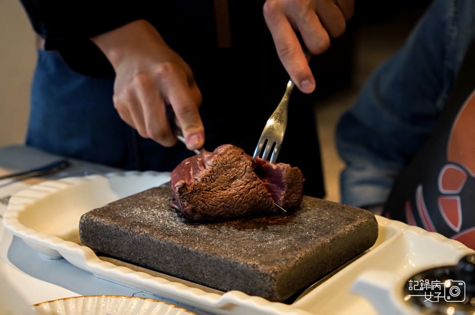 61高雄凱恩斯岩燒牛排限量 夏多布里昂牛排代烤.jpg 61高雄凱恩斯岩燒牛排限量 夏多布里昂牛排代烤.jpg