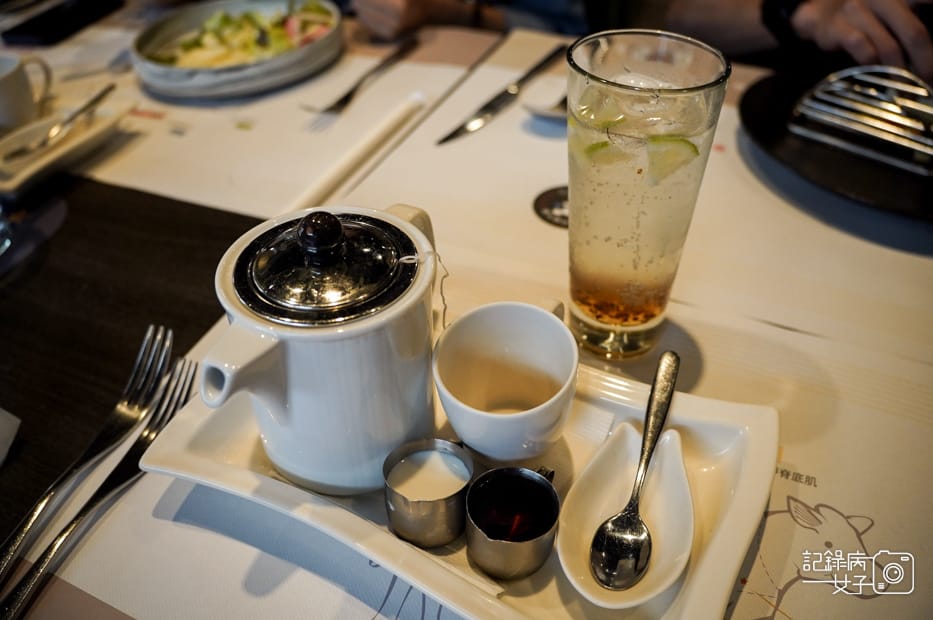 71高雄凱恩斯岩燒牛排火山岩石板岩燒菲力牛排海陸套餐.jpg 71高雄凱恩斯岩燒牛排火山岩石板岩燒菲力牛排海陸套餐.jpg