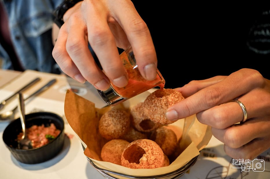 18高雄凱恩斯岩燒牛排套餐開胃菜印度脆餅.jpg 18高雄凱恩斯岩燒牛排套餐開胃菜印度脆餅.jpg