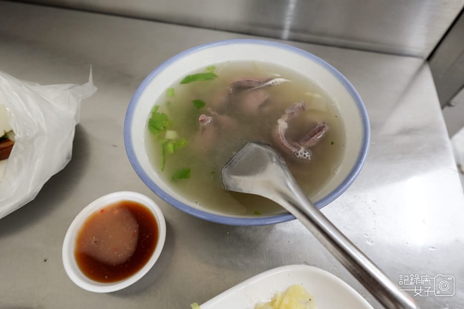 27新北三重美食白河阿婆碗粿豬心湯豬血湯肝𦟪湯.jpg