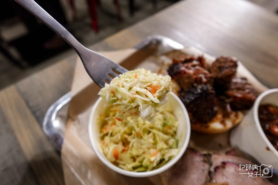 19南港Bogart%5Cs Smokehouse Taipei 美式木柴煙燻屋限量醬燒牛胸肉漢堡烤焗豆.jpg