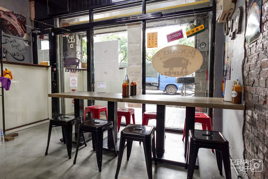 16南港美式烤肉Bogart%5Cs Smokehouse Taipei美式木柴煙燻屋內用.jpg