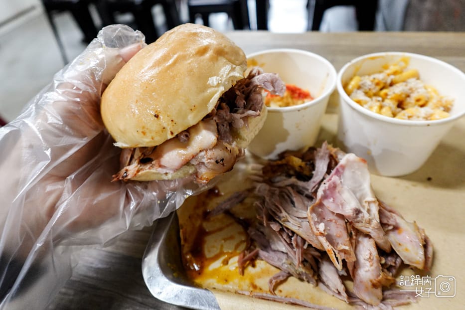 29南港烤肉Bogart%5Cs Smokehouse Taipei美式木柴煙燻屋雙肉漢堡套餐.jpg