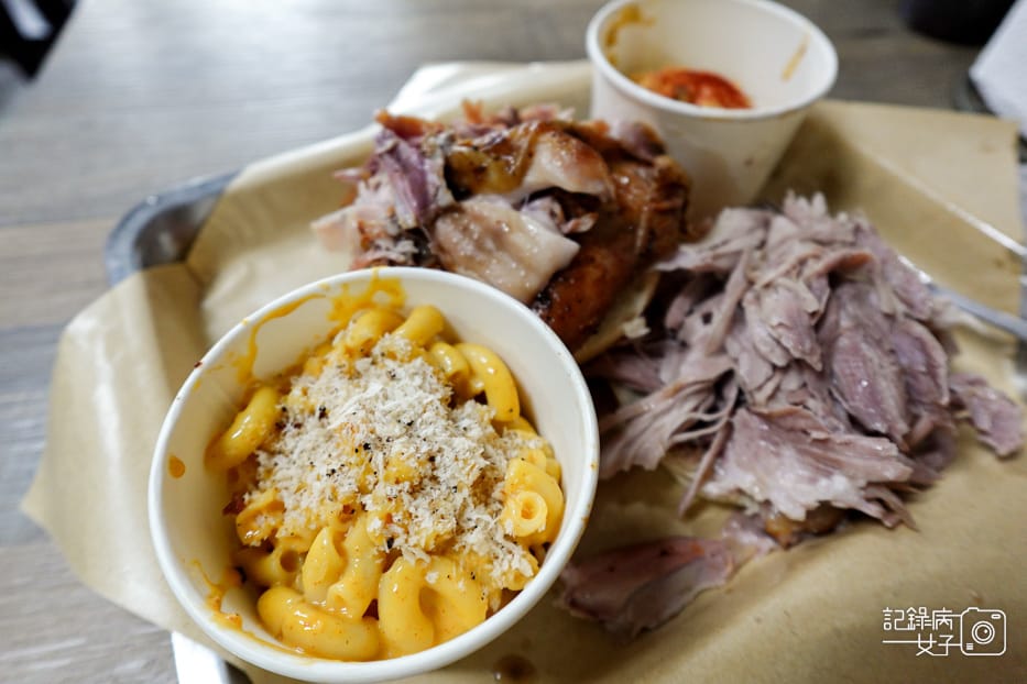 19南港烤肉Bogart%5Cs Smokehouse Taipei美式木柴煙燻屋雙肉套餐Pick any 2 meats.jpg