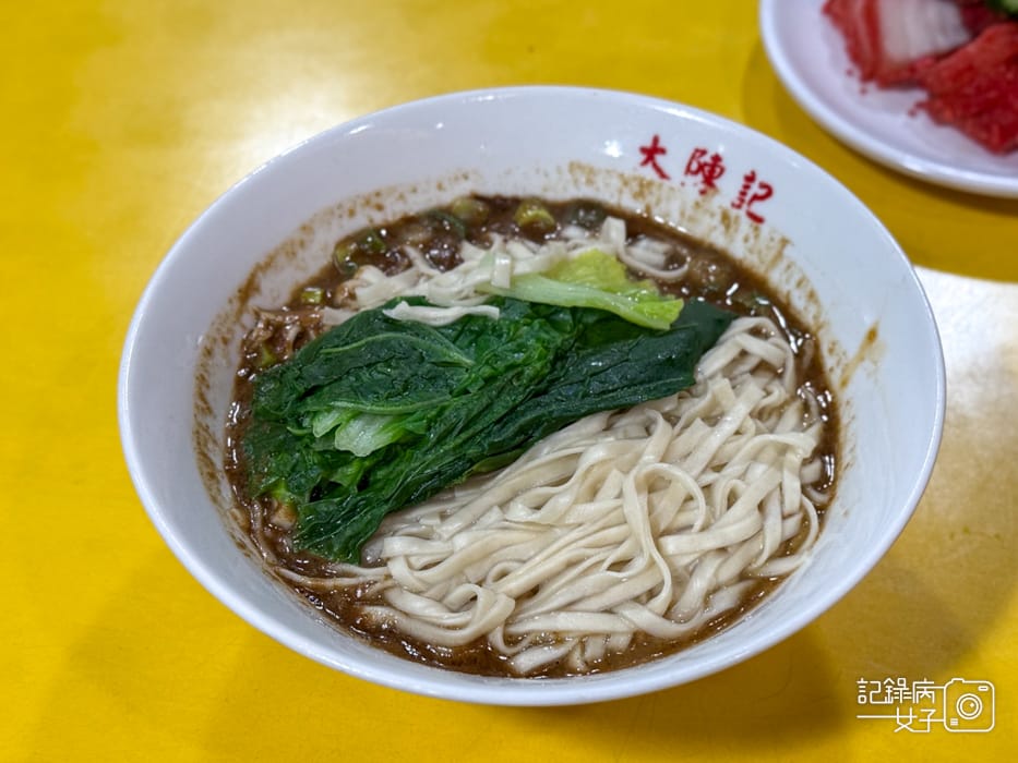 9內湖737美食大陳記古早味麵店麻醬麵紅燒肉滷肉飯炒手.jpg
