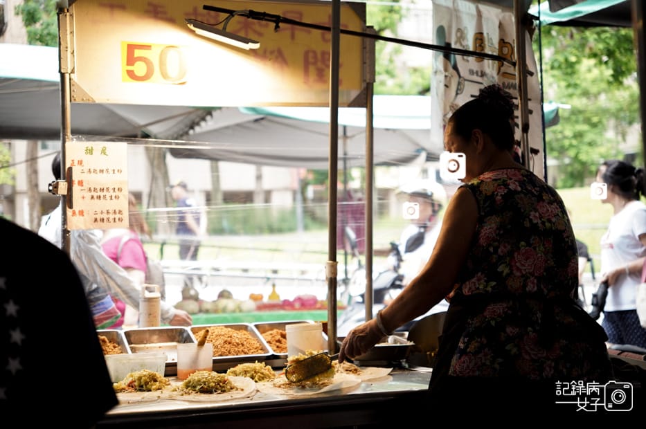 7台北中山區雙連菜市場美食雙連胖媽媽古早味潤餅炸物.jpg