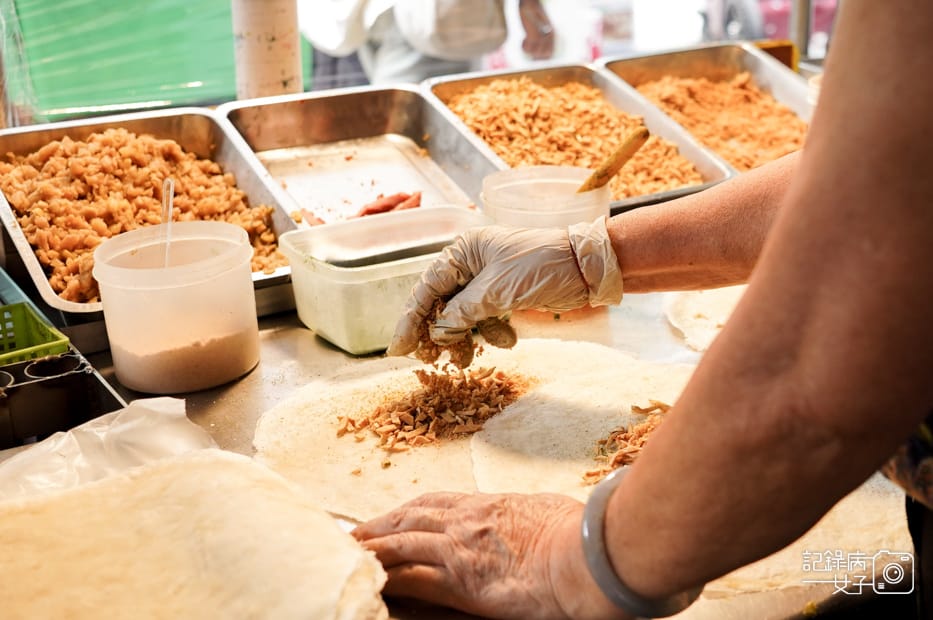9台北中山區雙連菜市場美食雙連胖媽媽古早味潤餅炸物.jpg