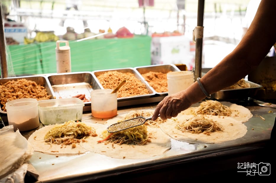 10台北中山區雙連菜市場美食雙連胖媽媽古早味潤餅炸物.jpg