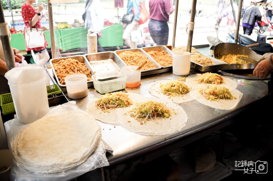 11台北中山區雙連菜市場美食雙連胖媽媽古早味潤餅炸物.jpg