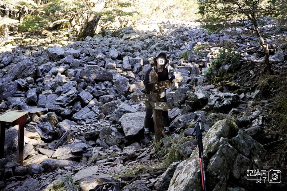 18台灣百岳武陵兩日四秀池有山石瀑..jpg