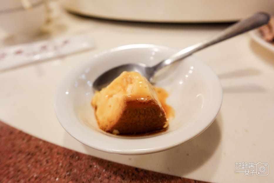 38台北雞家莊總店米其林必比登推薦台菜餐廳甜點古早味布丁.jpg