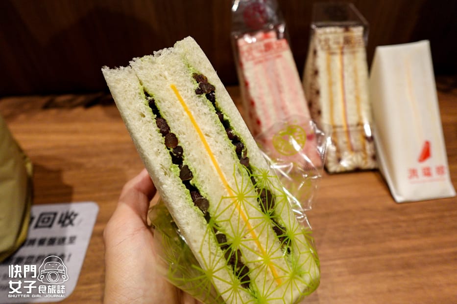 4洪瑞珍三明治lalaport南港店限定抹茶紅豆台式炸醬滿漢三明治原味起司草莓麻糬.jpg 4洪瑞珍三明治lalaport南港店限定抹茶紅豆台式炸醬滿漢三明治原味起司草莓麻糬.jpg