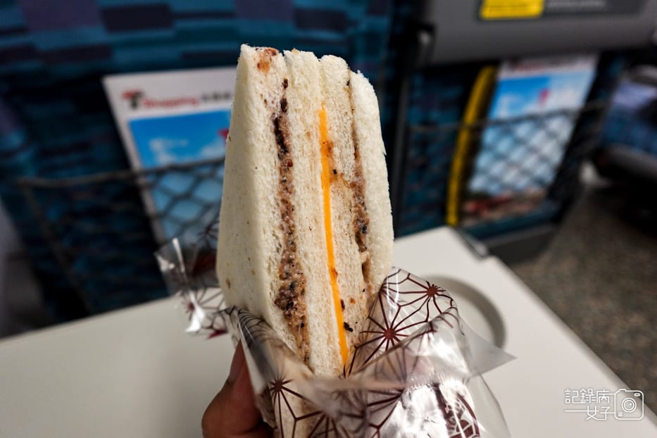 5南港洪瑞珍概念店招牌火腿三明治北港限定黑鮪魚起司.jpg 5南港洪瑞珍概念店招牌火腿三明治北港限定黑鮪魚起司.jpg