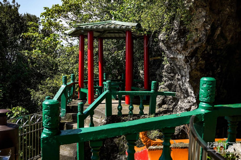 37高雄阿蓮岡山小百岳大崗山風景區龍盤峽谷一線天超峰寺.jpg