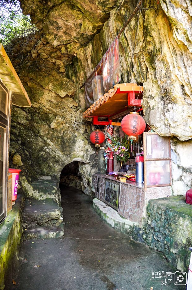 35高雄阿蓮岡山小百岳大崗山風景區龍盤峽谷一線天超峰寺.jpg