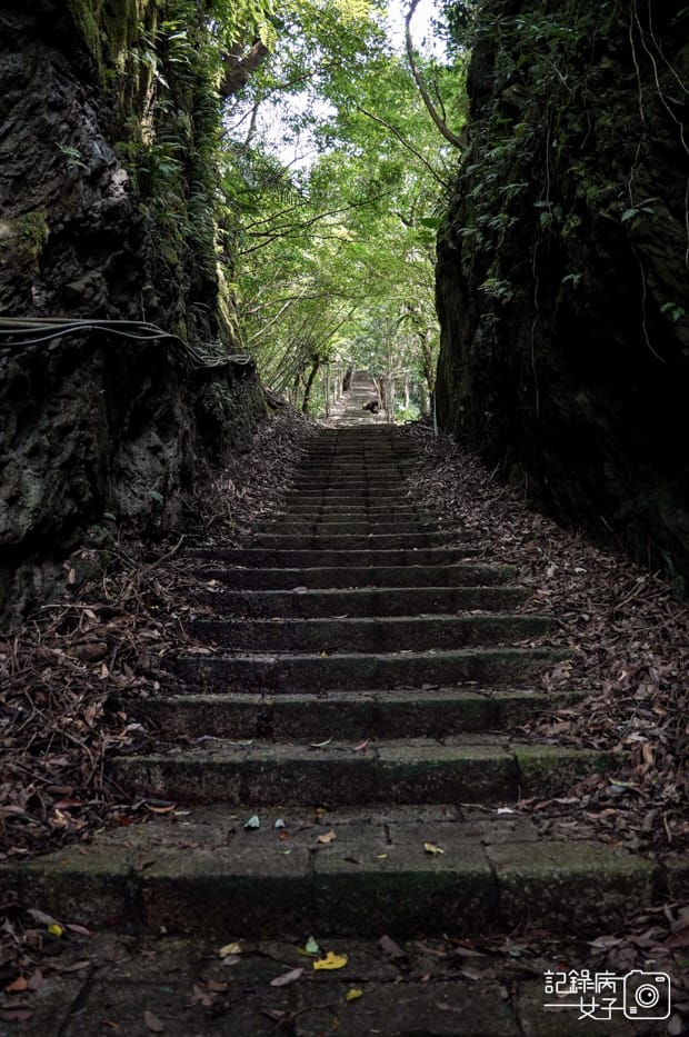 11健行筆記新北平溪菁桐石筍尖魔神仔洞薯榔尖登山步道菁桐古道.jpg