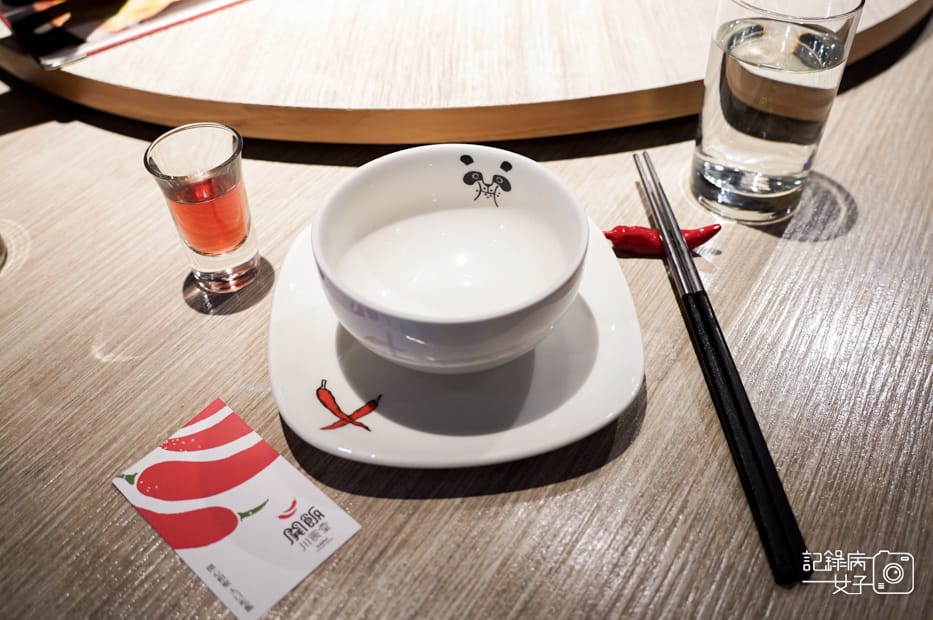 【高雄 左營區】開飯川食堂x梅汁二弄雞x流口水雞x花椒炸蛋x