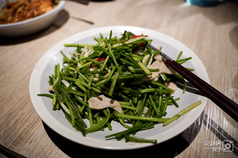 【高雄 左營區】開飯川食堂x梅汁二弄雞x流口水雞x花椒炸蛋x