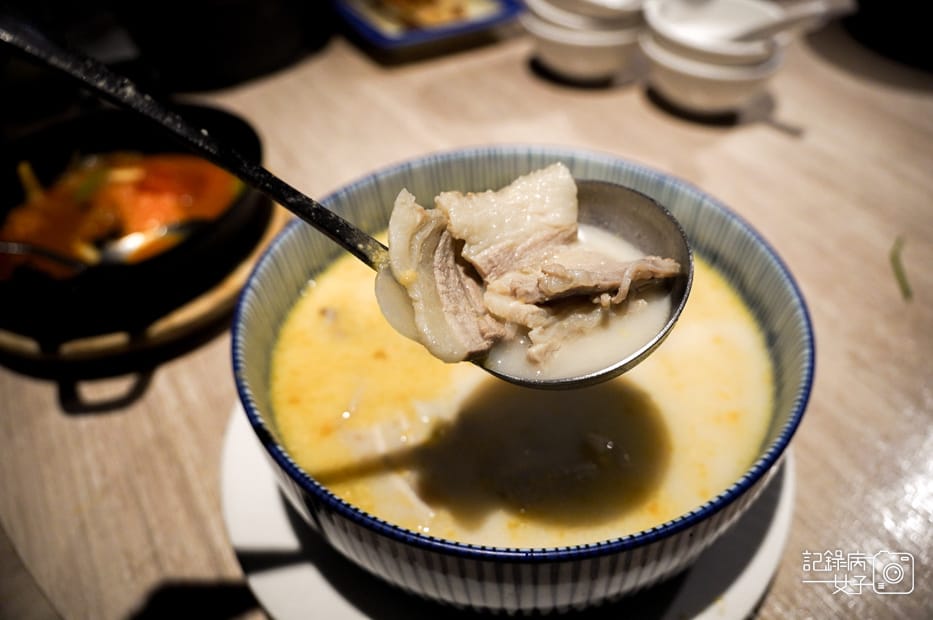 【高雄 左營區】開飯川食堂x梅汁二弄雞x流口水雞x花椒炸蛋x