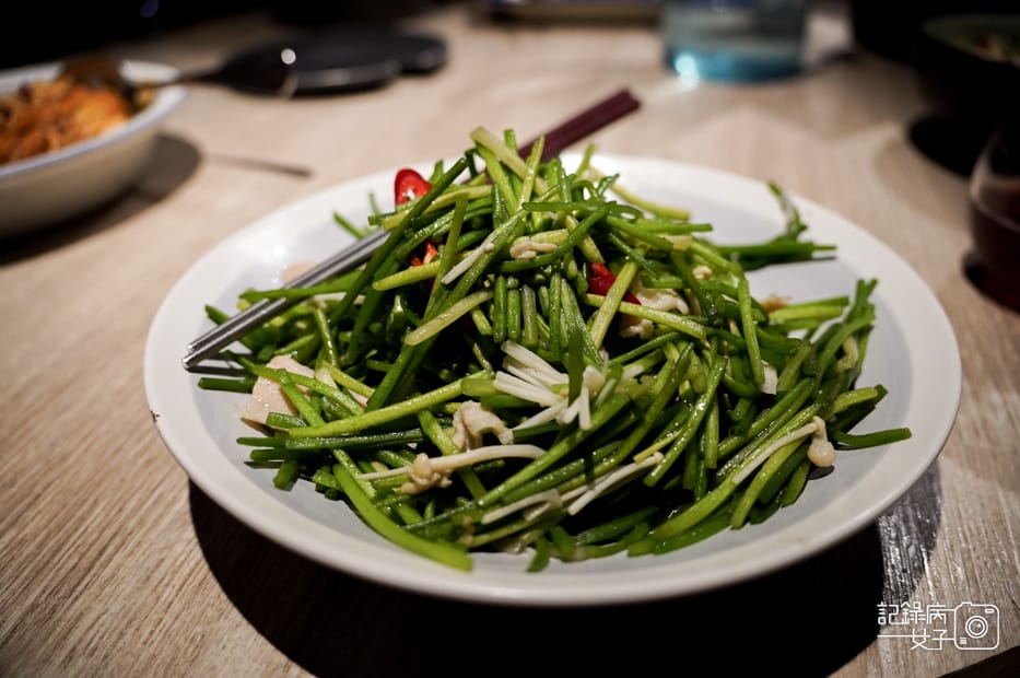 【高雄 左營區】開飯川食堂x梅汁二弄雞x流口水雞x花椒炸蛋x