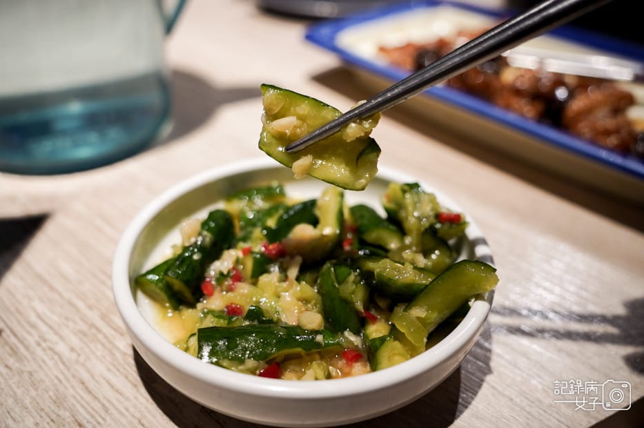 【高雄 左營區】開飯川食堂x梅汁二弄雞x流口水雞x花椒炸蛋x