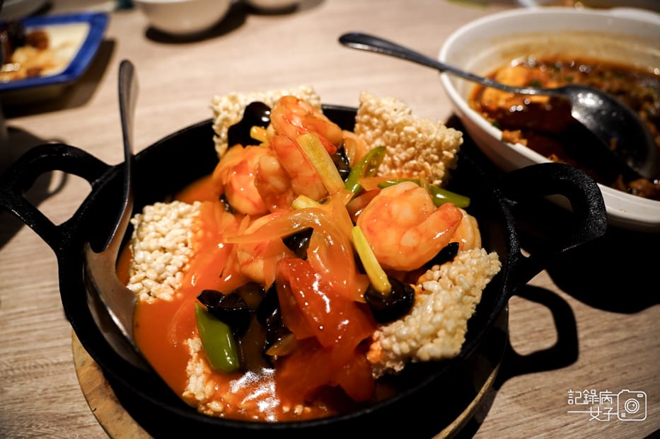 【高雄 左營區】開飯川食堂x梅汁二弄雞x流口水雞x花椒炸蛋x