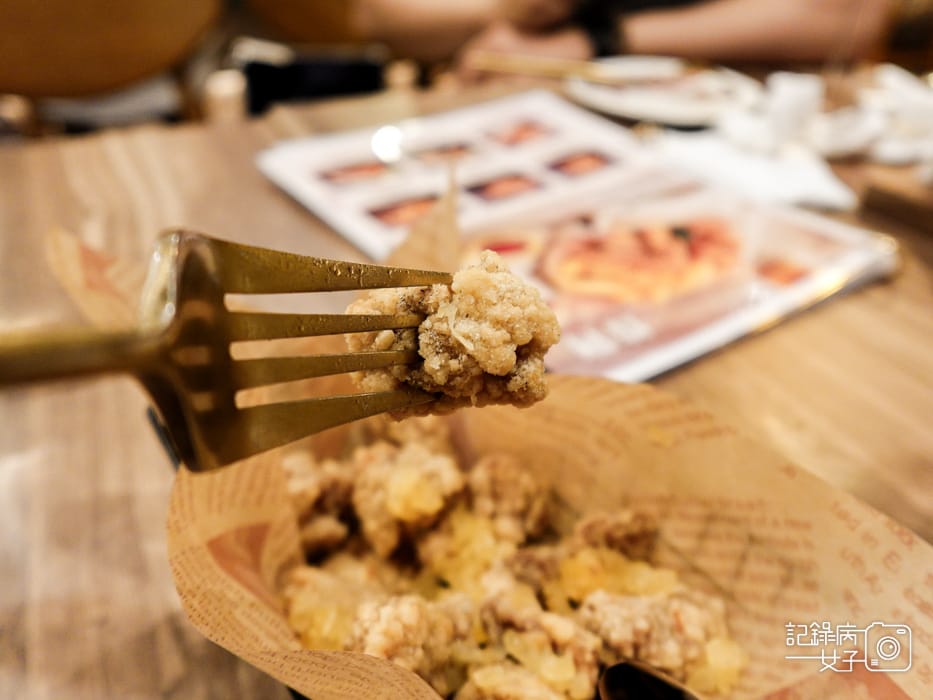 41Wineswee威士威酒食299喝到飽炸物拼盤 松露薯條無骨鹽酥雞.jpg