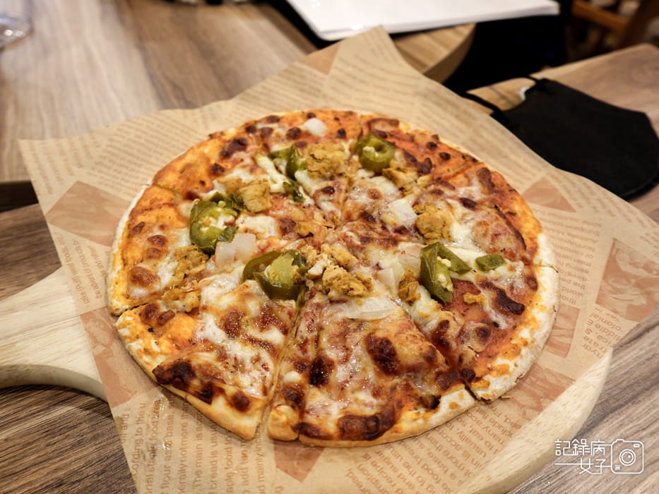 36 瑪格麗特海鮮總匯墨西哥辣雞披薩.jpg