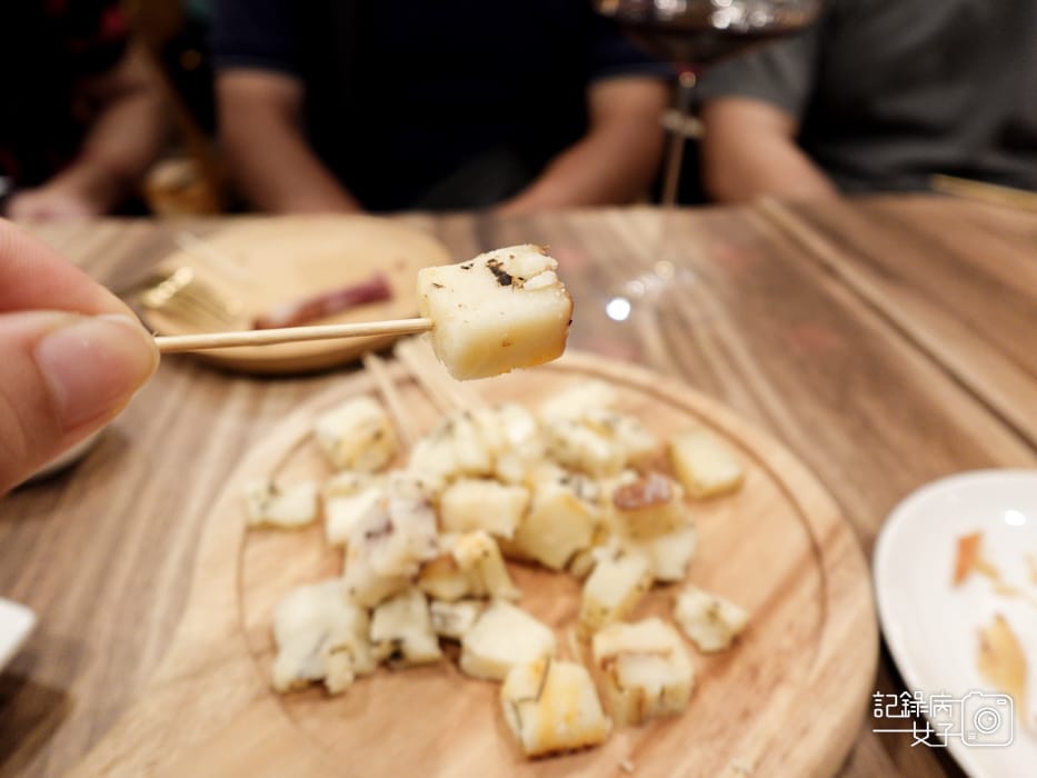 20Wineswee威士威酒食起司拼盤烤豬肋排脆皮德國豬腳.jpg