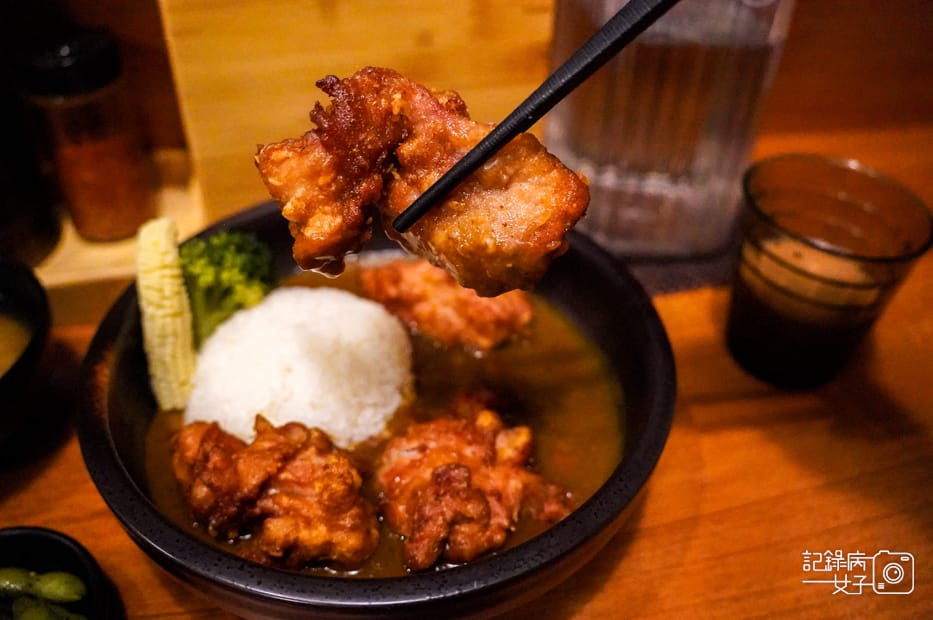 28台北士林咖哩飯勝魂丼飯專門店丼飯唐揚雞炸豬排.jpg