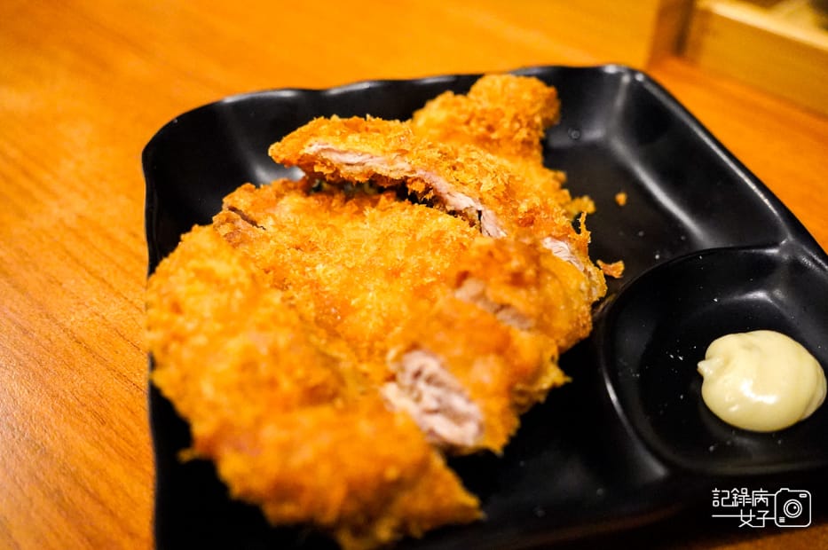 33台北士林咖哩飯勝魂丼飯專門店丼飯唐揚雞炸豬排.jpg