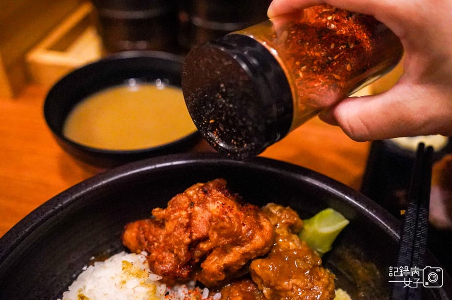 31台北士林咖哩飯勝魂丼飯專門店丼飯唐揚雞炸豬排.jpg