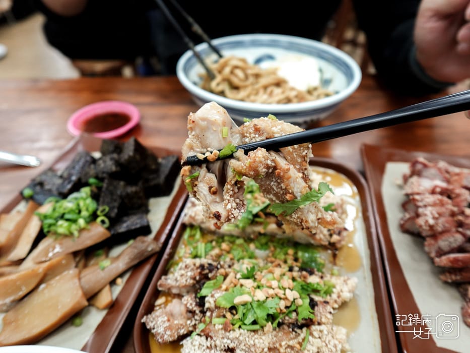 12三重美食食光棧椒芝麵口水雞紅燒肉.jpg