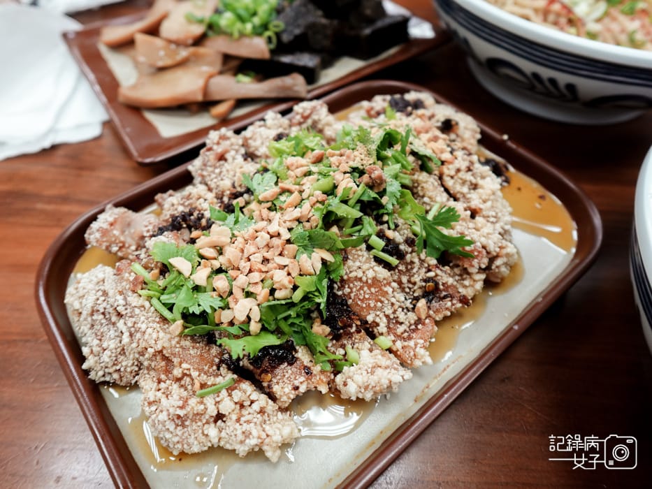 10三重美食食光棧椒芝麵口水雞紅燒肉.jpg