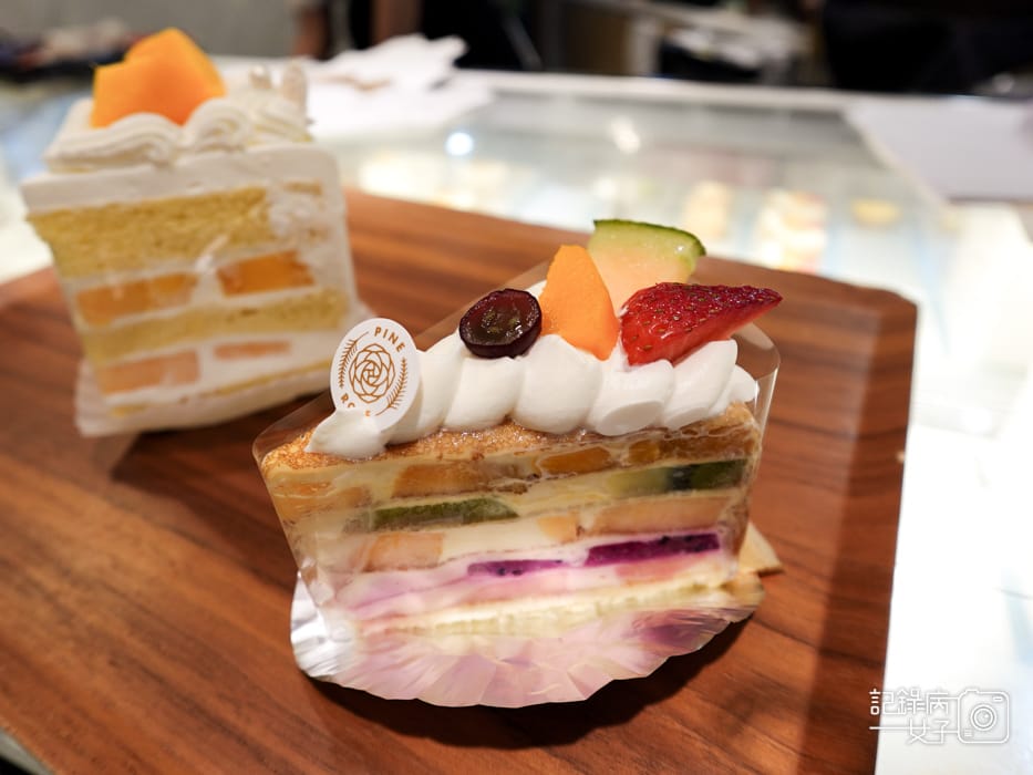 10大安區甜點蛋糕松薇 PINE%26;ROSE假日限定水果千層生乳蛋糕.jpg 10大安區甜點蛋糕松薇 PINE%26;ROSE假日限定水果千層生乳蛋糕.jpg