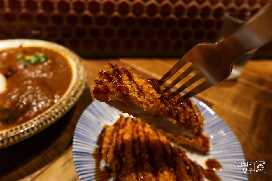 20大安區新高軒咖哩炸豬排咖哩飯牛柳燉黑豚豬肉溫泉蛋.jpg 20大安區新高軒咖哩炸豬排咖哩飯牛柳燉黑豚豬肉溫泉蛋.jpg