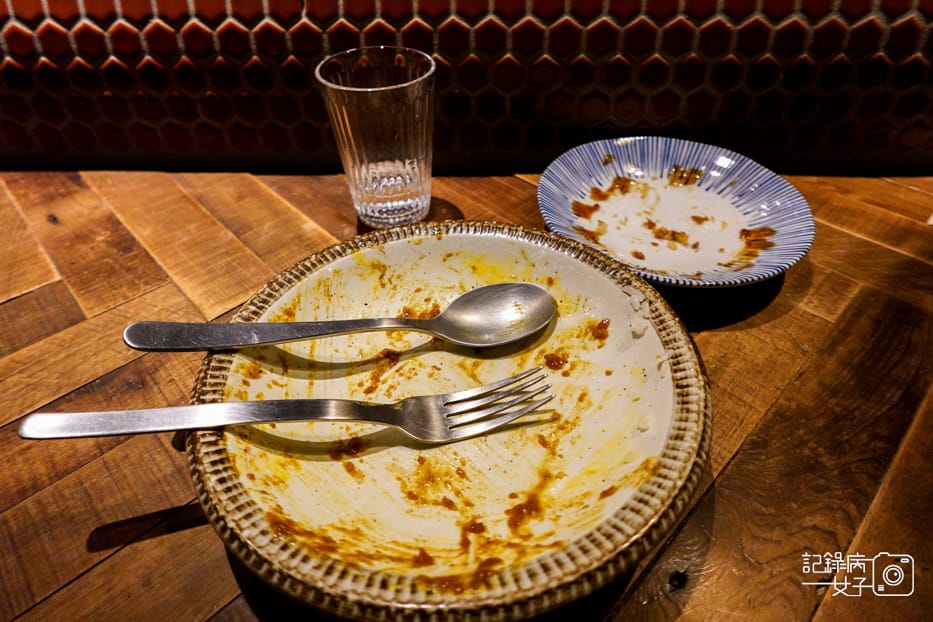 23大安區新高軒咖哩炸豬排咖哩飯牛柳燉黑豚豬肉溫泉蛋.jpg 23大安區新高軒咖哩炸豬排咖哩飯牛柳燉黑豚豬肉溫泉蛋.jpg