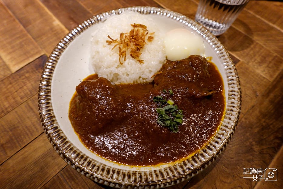 11大安區新高軒咖哩炸豬排咖哩飯牛柳燉黑豚豬肉溫泉蛋.jpg 11大安區新高軒咖哩炸豬排咖哩飯牛柳燉黑豚豬肉溫泉蛋.jpg