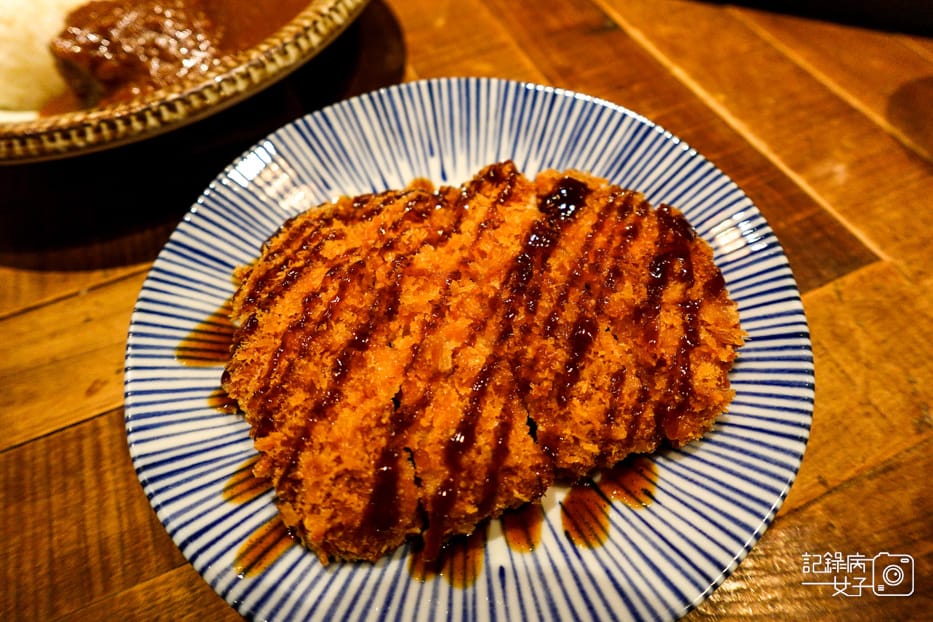 18大安區新高軒咖哩炸豬排咖哩飯牛柳燉黑豚豬肉溫泉蛋.jpg 18大安區新高軒咖哩炸豬排咖哩飯牛柳燉黑豚豬肉溫泉蛋.jpg