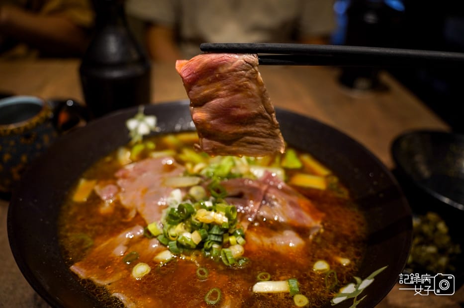 23基隆美食古月香熬粹牛肉麵三寶牛肉麵牛筋牛肚牛肉片.jpg 23基隆美食古月香熬粹牛肉麵三寶牛肉麵牛筋牛肚牛肉片.jpg