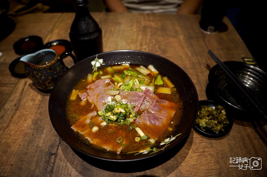 18基隆美食古月香熬粹牛肉麵三寶牛肉麵牛筋牛肚牛肉片.jpg 18基隆美食古月香熬粹牛肉麵三寶牛肉麵牛筋牛肚牛肉片.jpg
