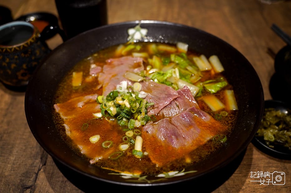 19基隆美食古月香熬粹牛肉麵三寶牛肉麵牛筋牛肚牛肉片.jpg 19基隆美食古月香熬粹牛肉麵三寶牛肉麵牛筋牛肚牛肉片.jpg