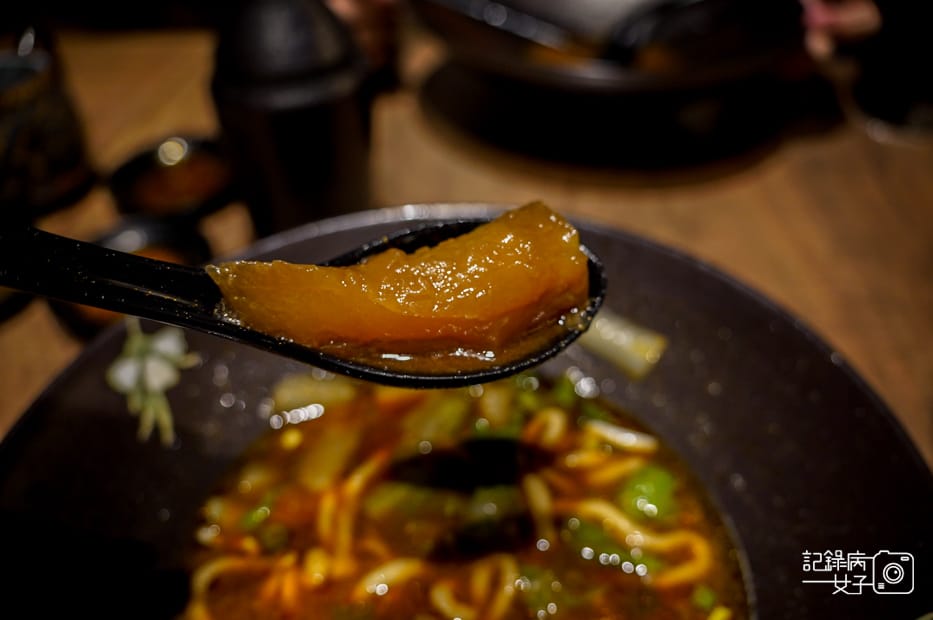 31基隆美食古月香熬粹牛肉麵三寶牛肉麵牛筋牛肚牛肉片.jpg 31基隆美食古月香熬粹牛肉麵三寶牛肉麵牛筋牛肚牛肉片.jpg