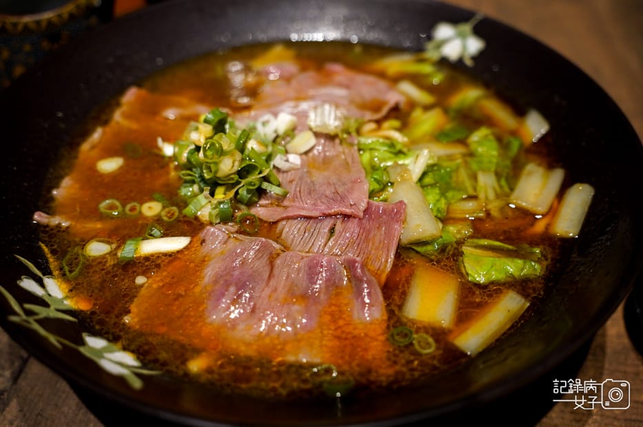 20基隆美食古月香熬粹牛肉麵三寶牛肉麵牛筋牛肚牛肉片.jpg 20基隆美食古月香熬粹牛肉麵三寶牛肉麵牛筋牛肚牛肉片.jpg