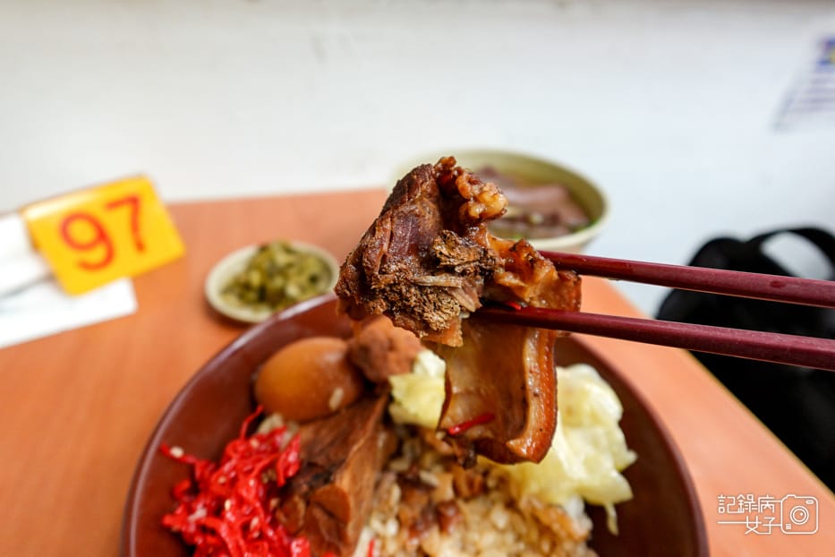 22台北大同區知名老店紅昌吉豬血湯腿庫飯.jpg 22台北大同區知名老店紅昌吉豬血湯腿庫飯.jpg