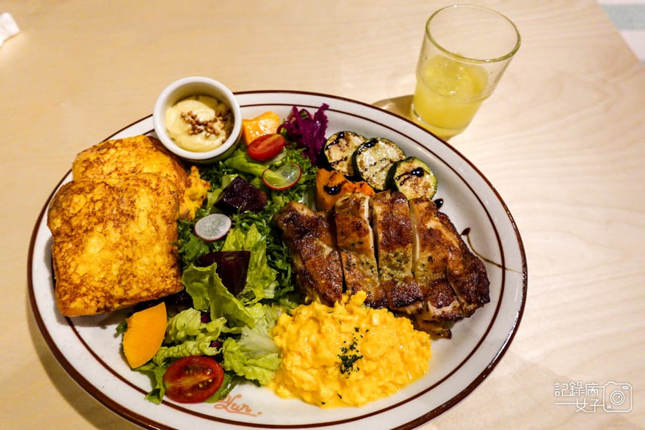 20南港Lalaport輪輪の町日式早午餐大車輪雞腿排法式吐司酪梨千層麵.jpg 20南港Lalaport輪輪の町日式早午餐大車輪雞腿排法式吐司酪梨千層麵.jpg