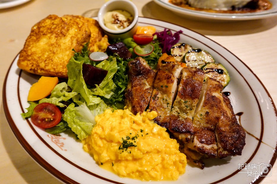 21南港Lalaport輪輪の町日式早午餐大車輪雞腿排法式吐司酪梨千層麵.jpg 21南港Lalaport輪輪の町日式早午餐大車輪雞腿排法式吐司酪梨千層麵.jpg