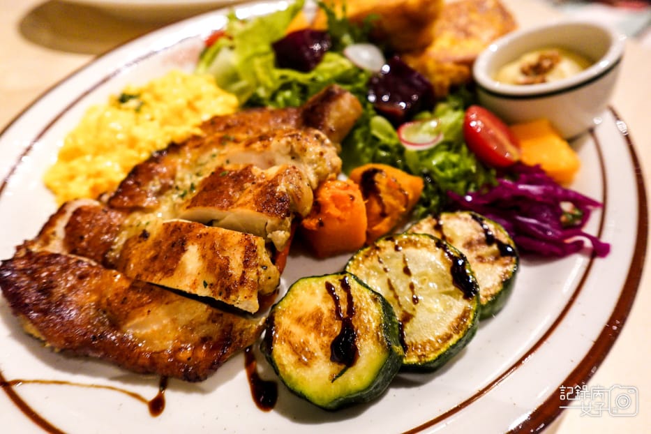 23南港Lalaport輪輪の町日式早午餐大車輪雞腿排法式吐司酪梨千層麵.jpg 23南港Lalaport輪輪の町日式早午餐大車輪雞腿排法式吐司酪梨千層麵.jpg