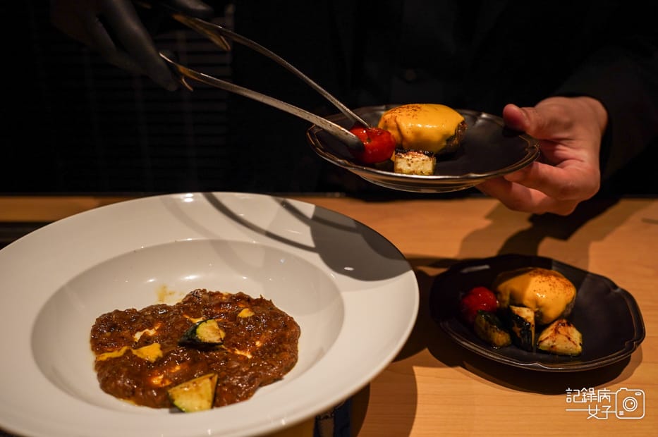 72台中EMPEROR和牛漢堡排肉月見和牛.jpg 72台中EMPEROR和牛漢堡排肉月見和牛.jpg